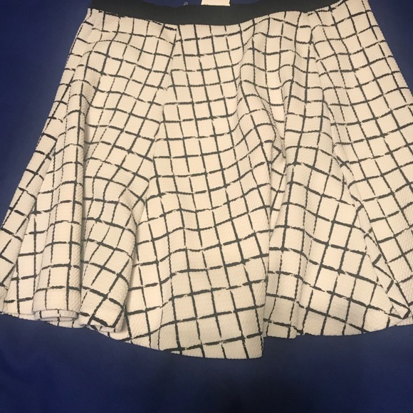 Midi Top and Flare Skirt - Picture 6 of 6